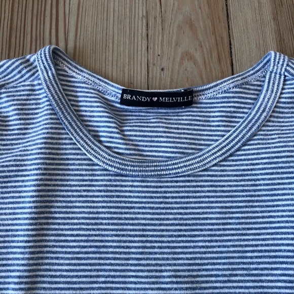 Brandy Melville Top - Picture 2 of 3